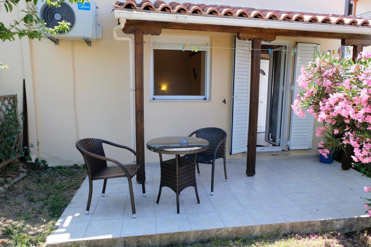 Taxiarchis Apartments Скіатос Екстер'єр фото