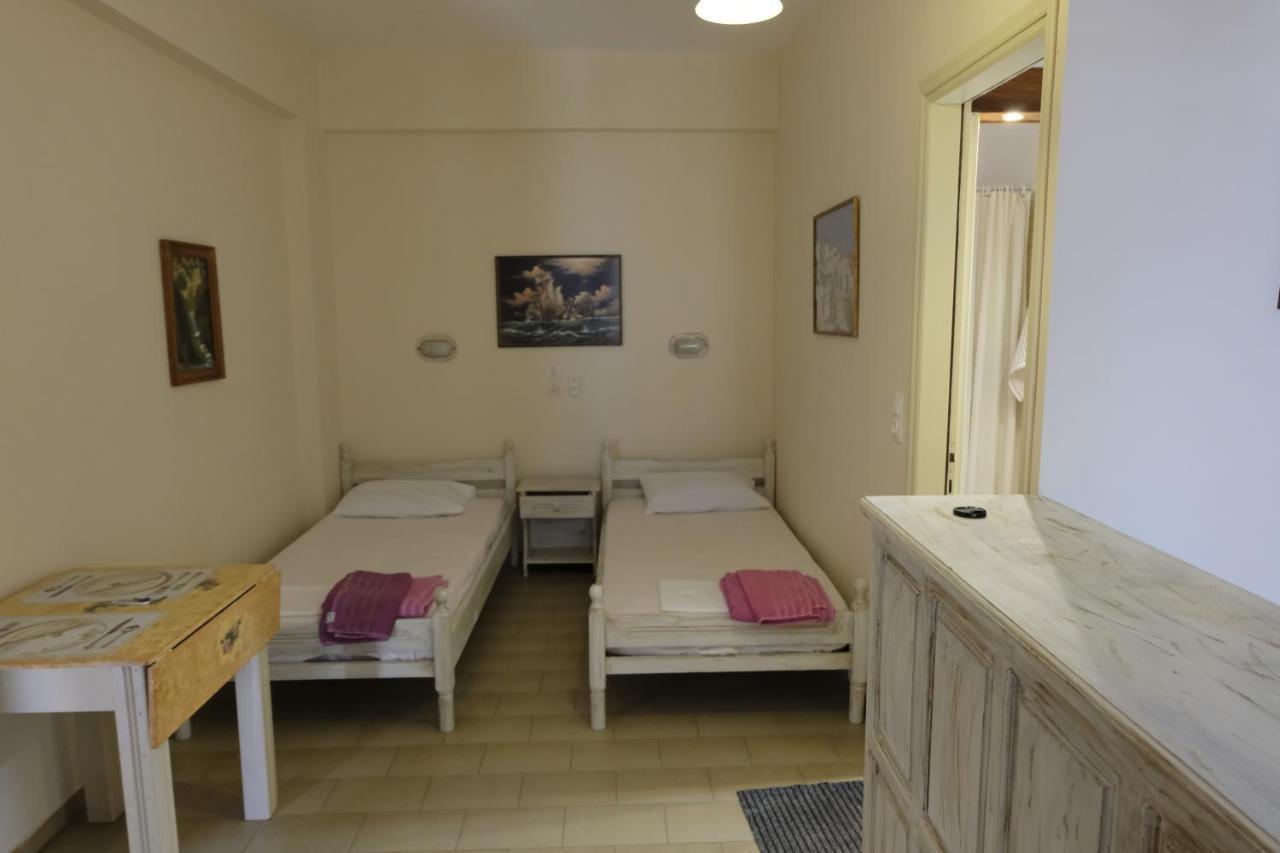 Taxiarchis Apartments Скіатос Екстер'єр фото