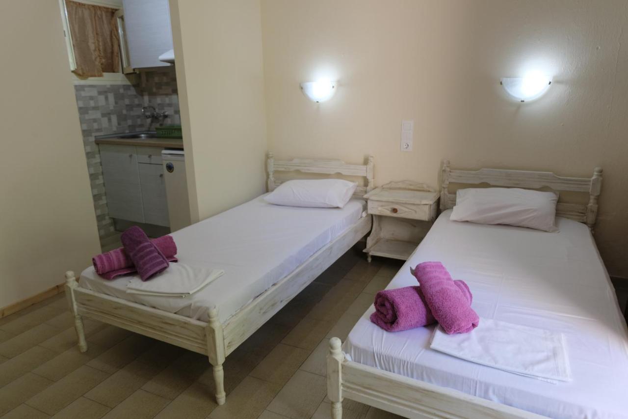 Taxiarchis Apartments Скіатос Екстер'єр фото