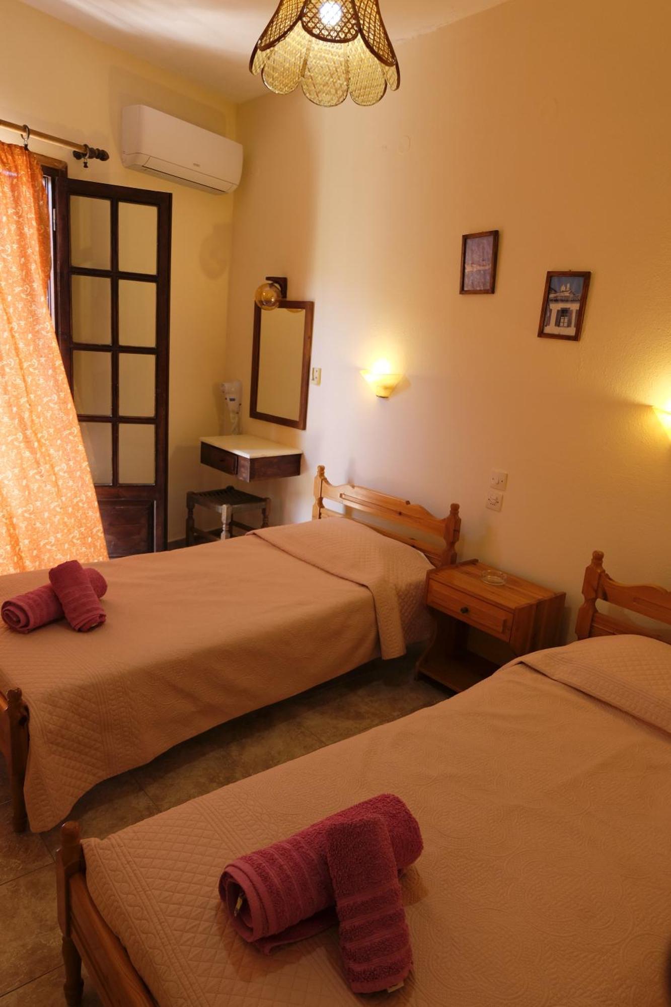 Taxiarchis Apartments Скіатос Номер фото